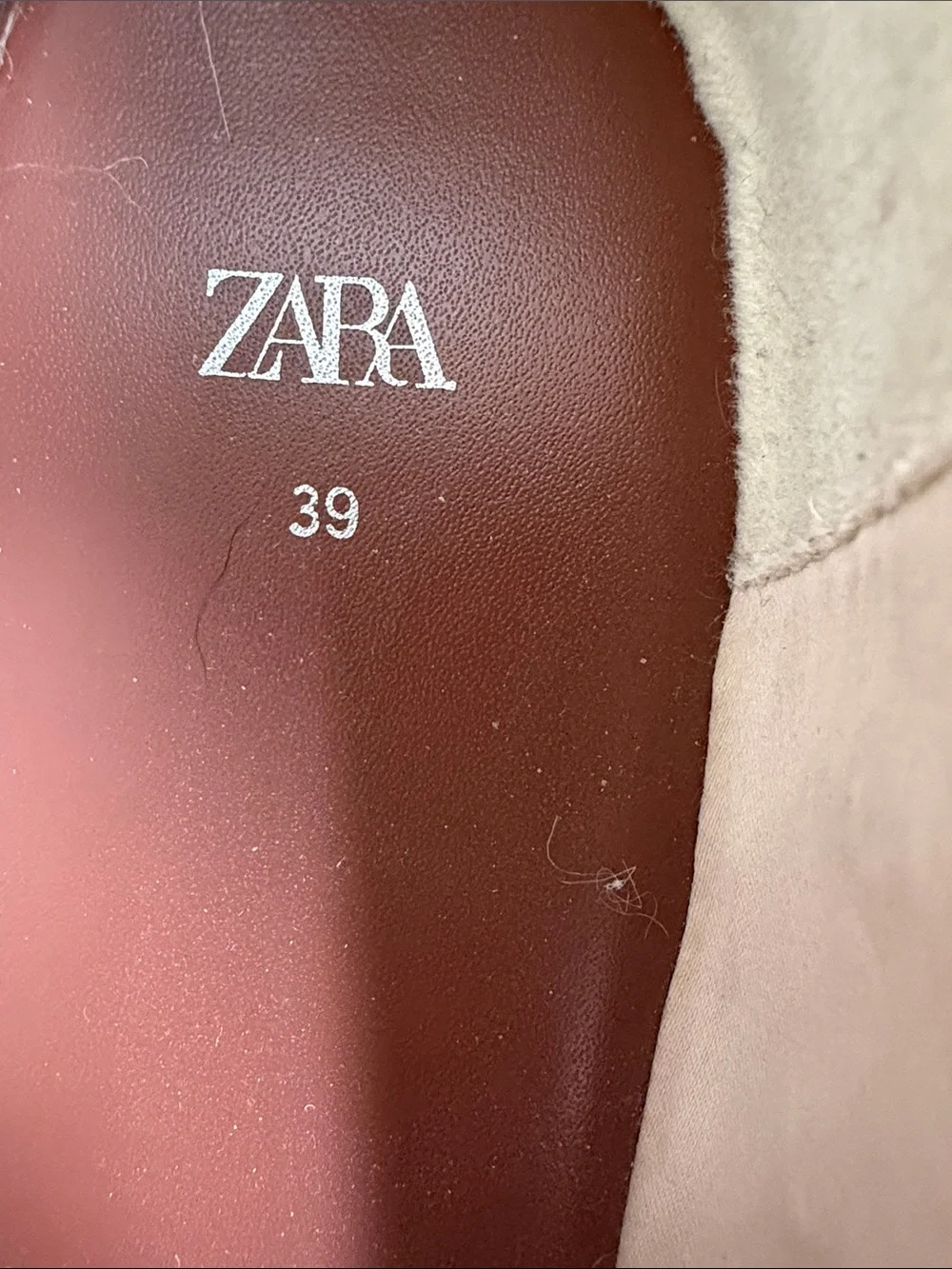 ZARA White Leather Stud-Embellished Ballet Flats - Picture 2 of 6